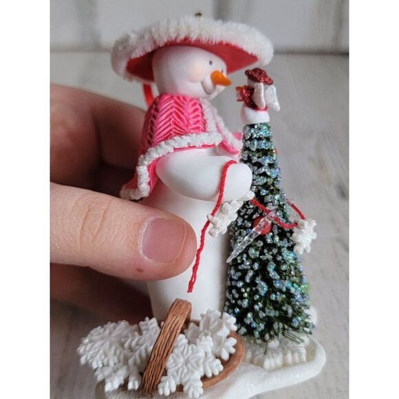 Hallmark 2007 decorating snow lady ornament Xmas tree glitter - Picture 6 of 8